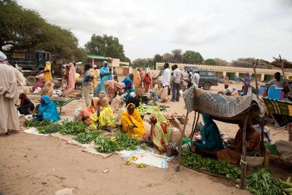 People at the central market in Kutum, in pre-war Darfur.